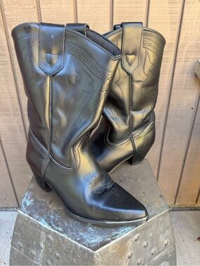 Oak Tree Farms Black Western Heeled Boots - Classic Cowboy Style